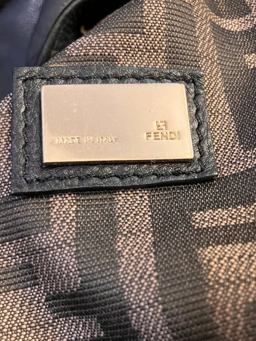 [One Owner] Vintage Fendi Small Spy Bag Black Pebbled Leather Y2K